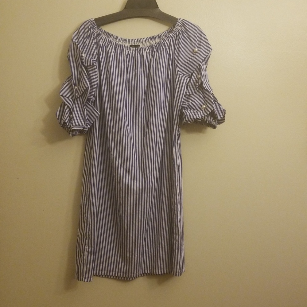 Sam and Jess Off the Shoulder Pearl Shift Dress - Picture 4 of 6